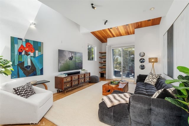 417 1/2 Sunset, Los Angeles, CA 90291 — photo 29 of 43