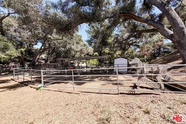 805 Malibu Meadows Drive, Calabasas, CA 91302 — photo 46 of 62
