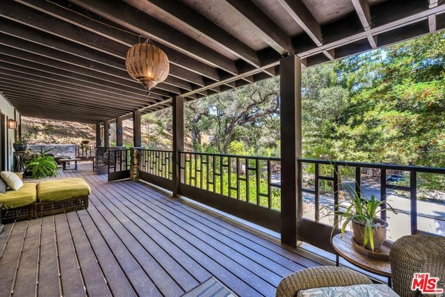805 Malibu Meadows Drive, Calabasas, CA 91302 — photo 5 of 62