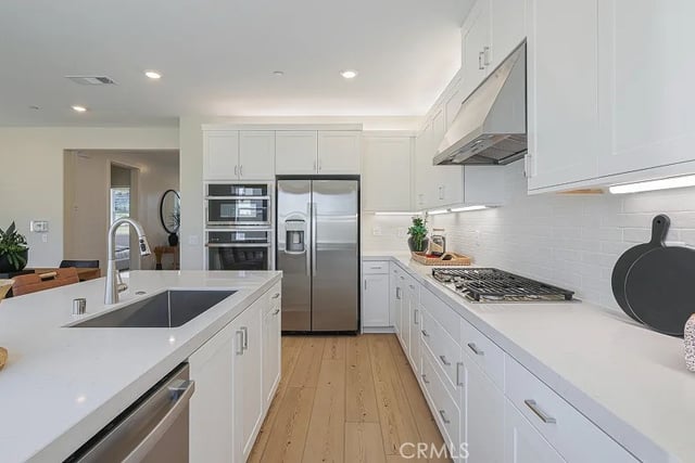 2146 Aneto Way, Santa Paula, CA 93060 — photo 2 of 33