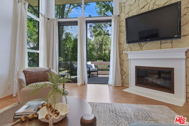 9000 Vanalden Avenue 123, Northridge, CA 91324 — photo 17 of 57