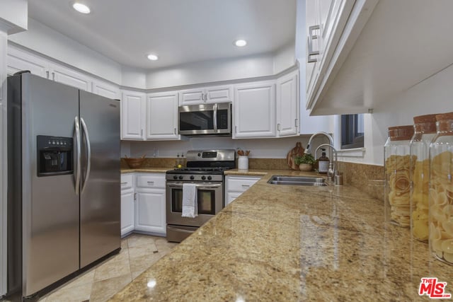 9000 Vanalden Avenue 123, Northridge, CA 91324 — photo 32 of 57