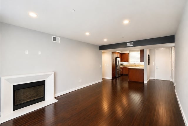 14412 Killion Street 310, Sherman Oaks, CA 91401 — photo 4 of 43