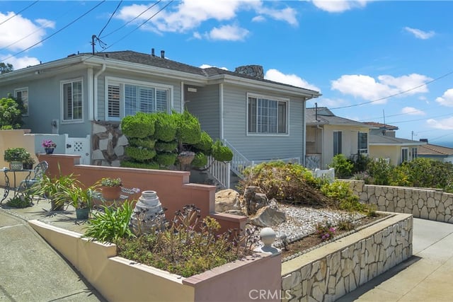 3618 S Cabrillo Avenue, San Pedro, CA 90731 — photo 2 of 33
