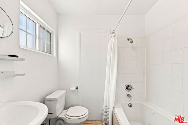 2050 Claudina Avenue, Los Angeles, CA 90016 — photo 13 of 27
