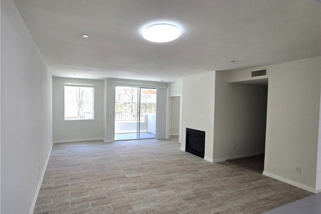 7551 Jordan Avenue 104, Canoga Park, CA 91303 — photo 8 of 26