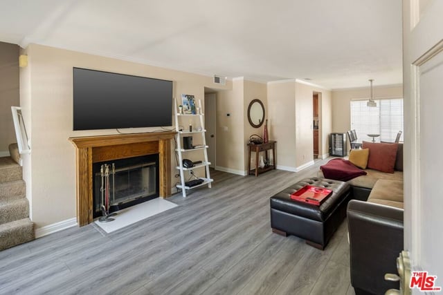 154 N Meridith Avenue 7, Pasadena, CA 91106 — photo 4 of 19