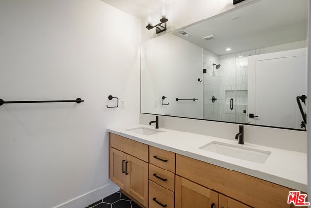 11212 W Victory Boulevard 7, Los Angeles, CA 91606 — photo 17 of 22