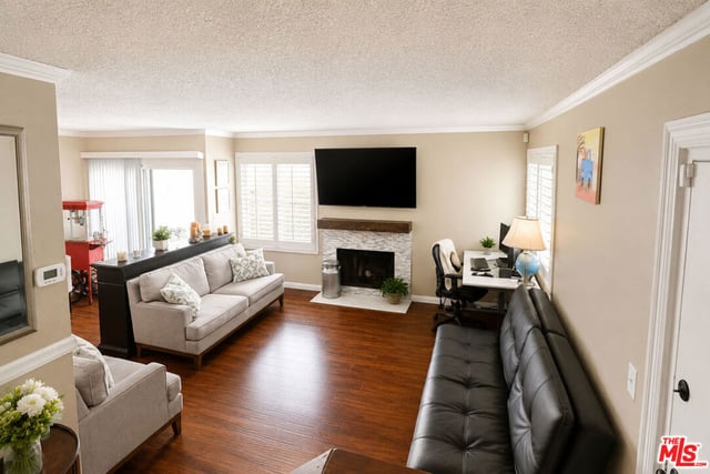 27066 Hidaway Avenue 4, Santa Clarita, CA 91351 — photo 11 of 18