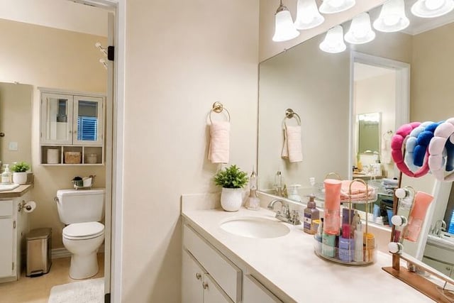 27066 Hidaway Avenue 4, Santa Clarita, CA 91351 — photo 18 of 18