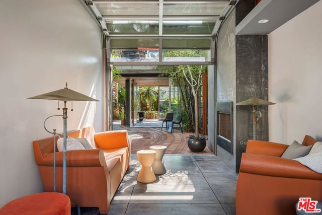 927 Amoroso, Venice, CA 90291 — photo 18 of 53