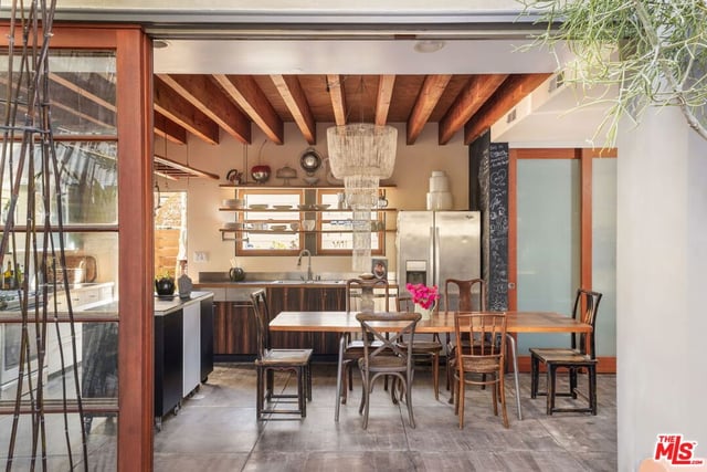 927 Amoroso, Venice, CA 90291 — photo 19 of 53