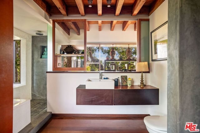 927 Amoroso, Venice, CA 90291 — photo 27 of 53