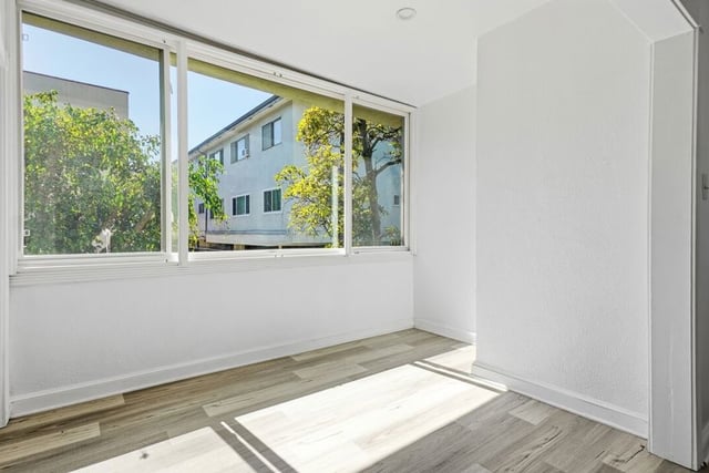 1525 N Hayworth Avenue 204, Los Angeles, CA 90046 — photo 11 of 41