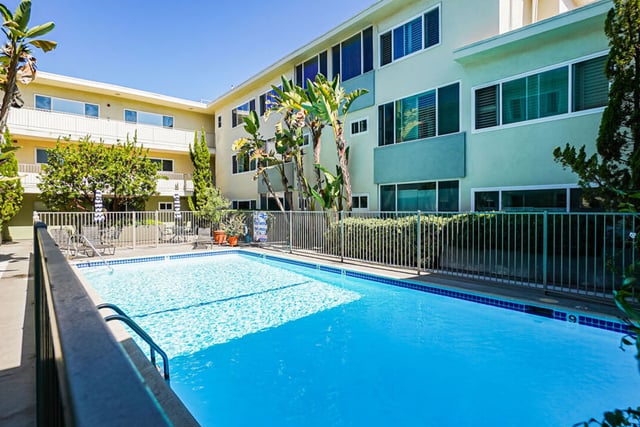 1525 N Hayworth Avenue 204, Los Angeles, CA 90046 — photo 34 of 41