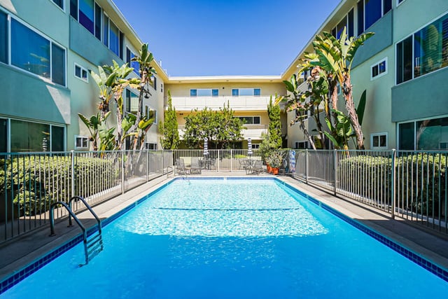 1525 N Hayworth Avenue 204, Los Angeles, CA 90046 — photo 35 of 41