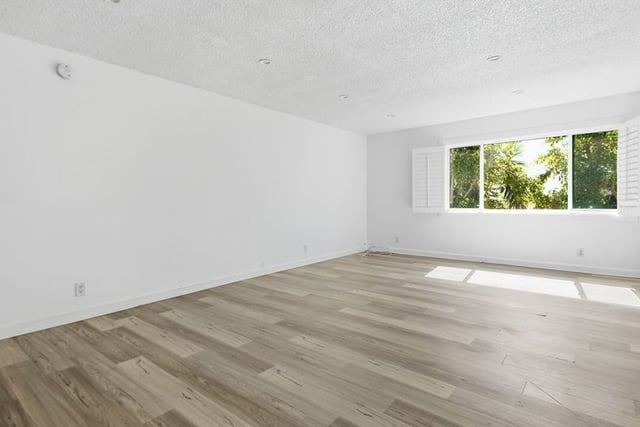 1525 N Hayworth Avenue 204, Los Angeles, CA 90046 — photo 7 of 41