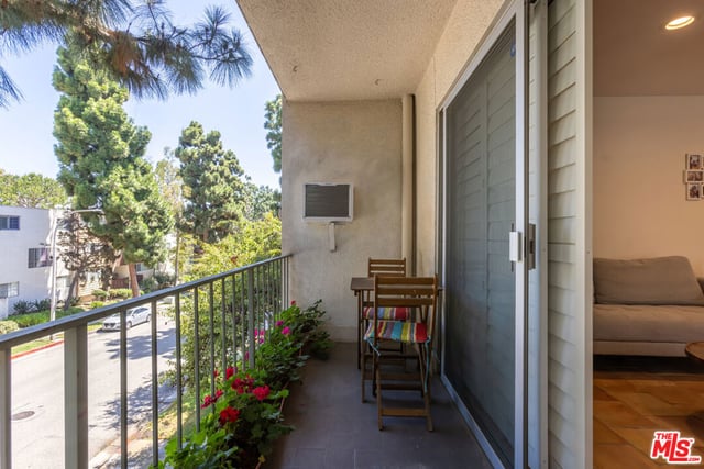 5625 Windsor Way 207, Culver City, CA 90230 — photo 14 of 32