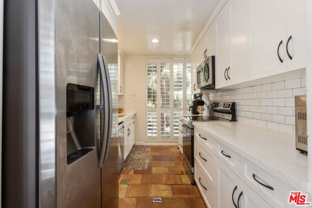 5625 Windsor Way 207, Culver City, CA 90230 — photo 7 of 32