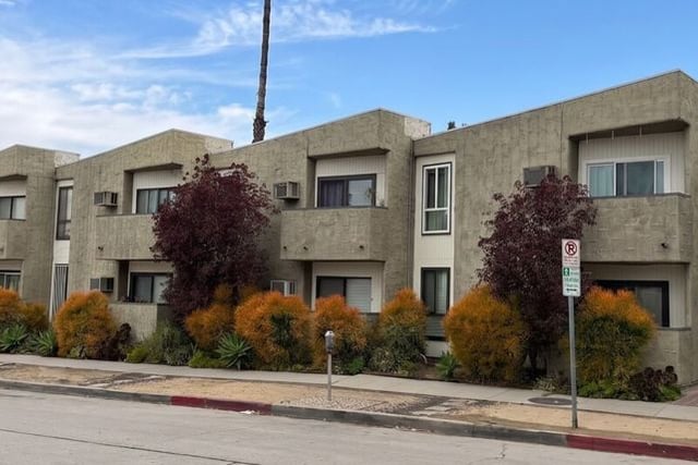 4506 Saugus Avenue 10, Los Angeles, CA 91403 — photo 20 of 22