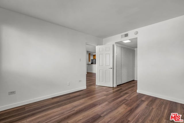 421 S La Fayette Park Place 210, Los Angeles, CA 90057 — photo 12 of 21
