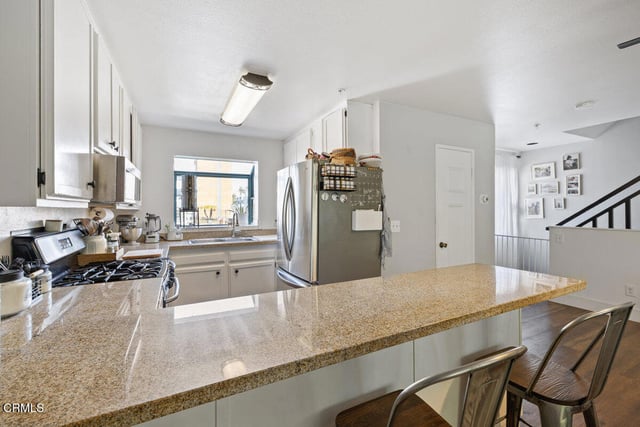 877 S B Street, Oxnard, CA 93030 — photo 12 of 23