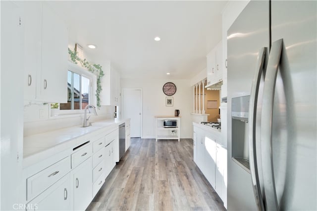 6155 Goshen Avenue, Simi Valley, CA 93063 — photo 19 of 42