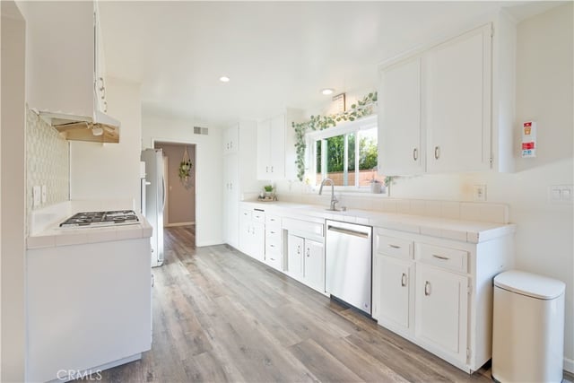 6155 Goshen Avenue, Simi Valley, CA 93063 — photo 21 of 42