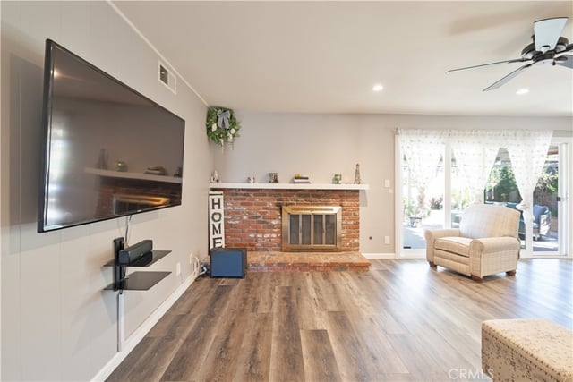 6155 Goshen Avenue, Simi Valley, CA 93063 — photo 7 of 42