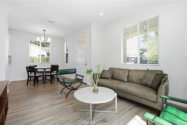 872 W Walnut Avenue A, Monrovia, CA 91016 — photo 6 of 37