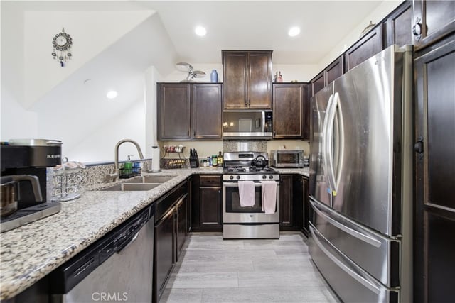 14685 1/2 Sherman, Van Nuys, CA 91405 — photo 10 of 36