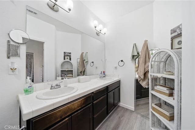 14685 1/2 Sherman, Van Nuys, CA 91405 — photo 16 of 36