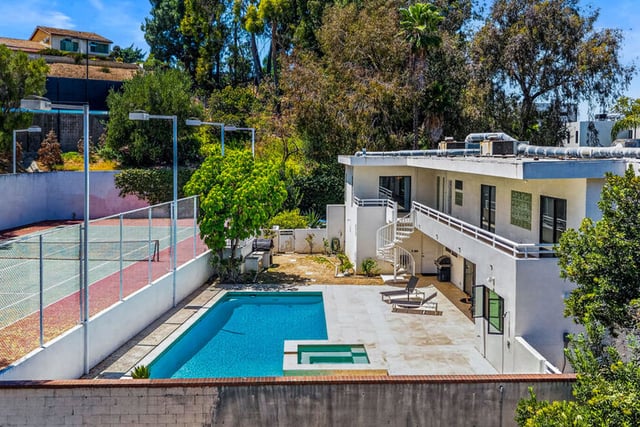 15656 Crownridge Place, Sherman Oaks, CA 91403 — photo 13 of 71