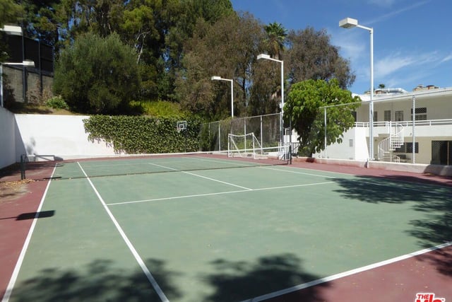 15656 Crownridge Place, Sherman Oaks, CA 91403 — photo 25 of 71