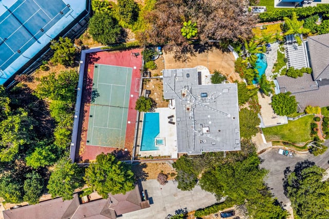 15656 Crownridge Place, Sherman Oaks, CA 91403 — photo 4 of 71