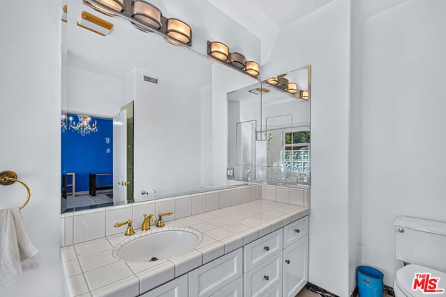 15656 Crownridge Place, Sherman Oaks, CA 91403 — photo 57 of 71