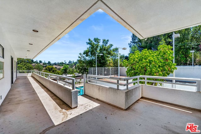 15656 Crownridge Place, Sherman Oaks, CA 91403 — photo 66 of 71