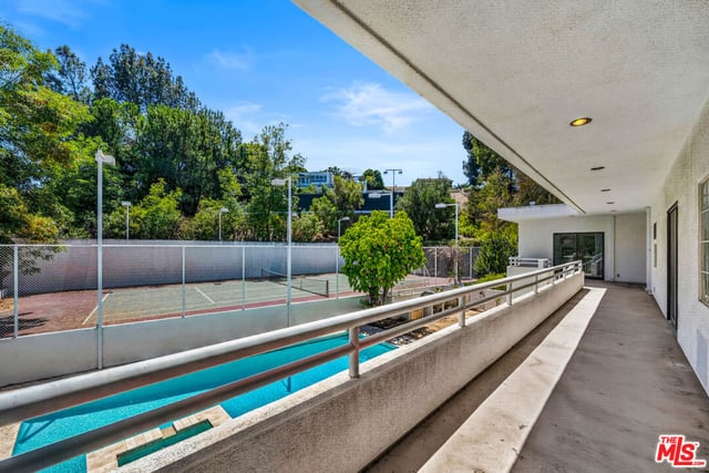 15656 Crownridge Place, Sherman Oaks, CA 91403 — photo 69 of 71