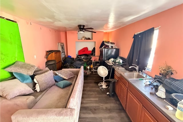 1156 E 65th, Los Angeles, CA 90001 — photo 10 of 11