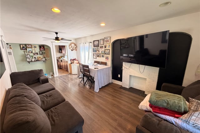 1156 E 65th, Los Angeles, CA 90001 — photo 4 of 11