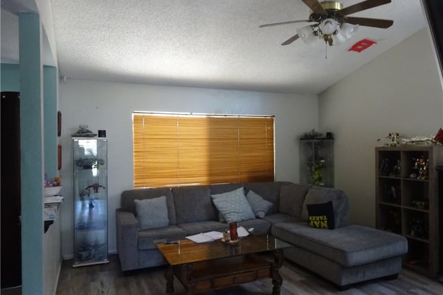 5315 Karling, Palmdale, CA 93552 — photo 10 of 47