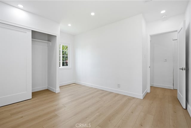 11215 Lull, Los Angeles, CA 91352 — photo 20 of 43