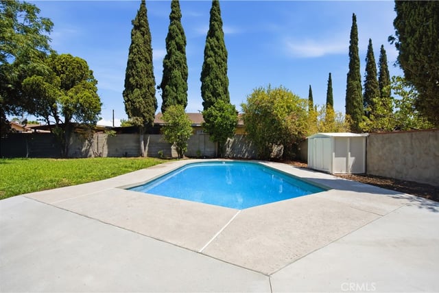 11215 Lull, Los Angeles, CA 91352 — photo 35 of 43