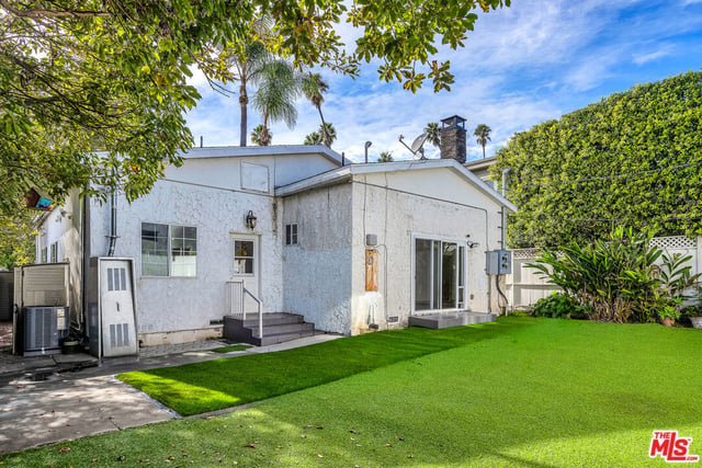 922 S Bundy Drive, Los Angeles, CA 90049 — photo 25 of 35
