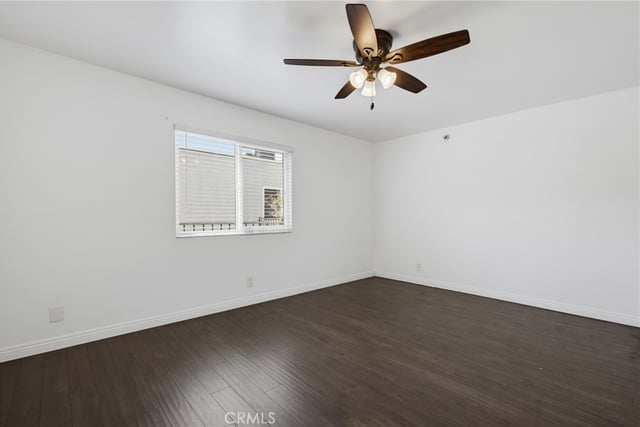 726 Elm Avenue 403, Long Beach, CA 90813 — photo 24 of 35