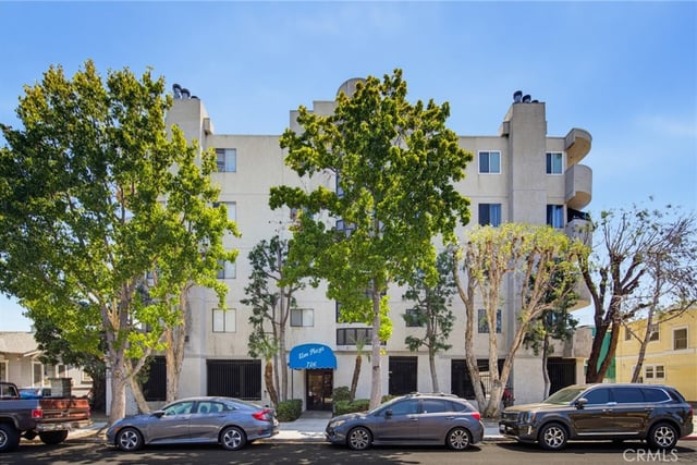 726 Elm Avenue 403, Long Beach, CA 90813 — photo 34 of 35