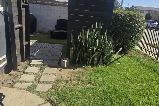 6700 10th, Los Angeles, CA 90043 — photo 2 of 14