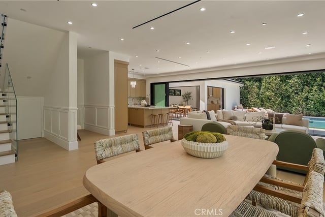 4517 Longridge Avenue, Sherman Oaks, CA 91423 — photo 13 of 48