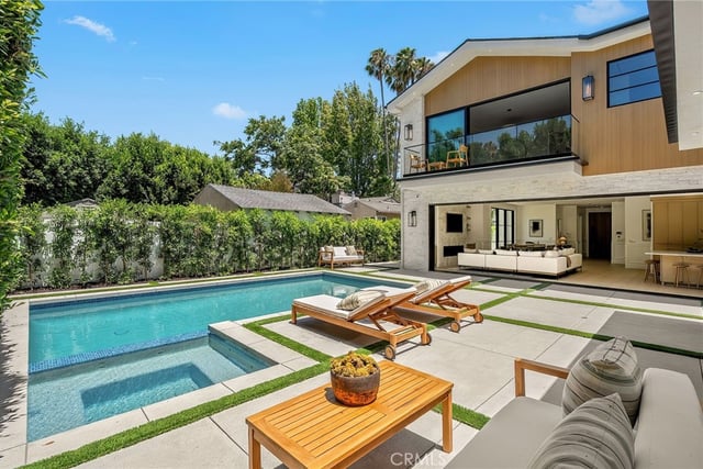 4517 Longridge Avenue, Sherman Oaks, CA 91423 — photo 16 of 48