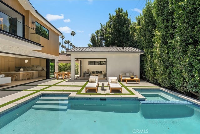 4517 Longridge Avenue, Sherman Oaks, CA 91423 — photo 17 of 48